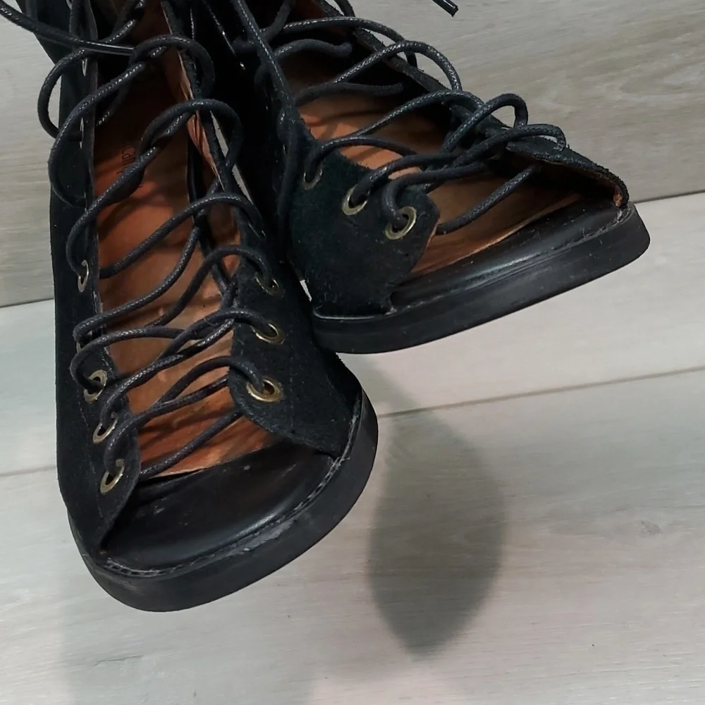 Jeffrey Campbell good jeffrey